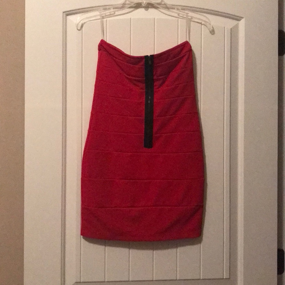 Dress - Picture 2 of 2